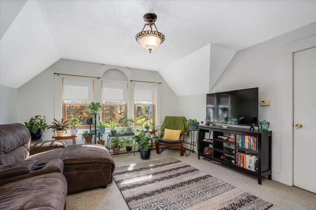 1 North Main Street Mont Vernon NH 03057