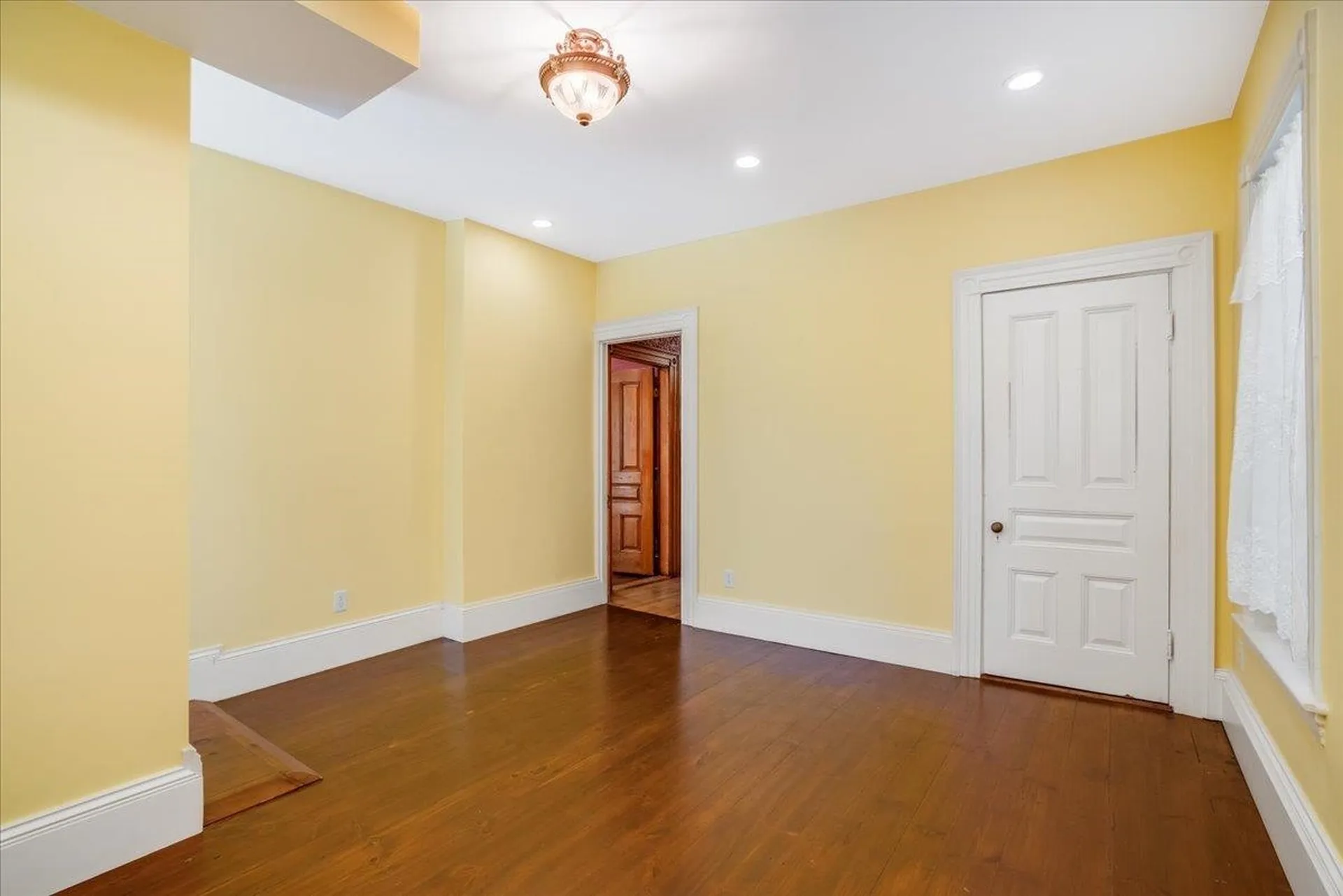 1 North Main Street Mont Vernon NH 03057