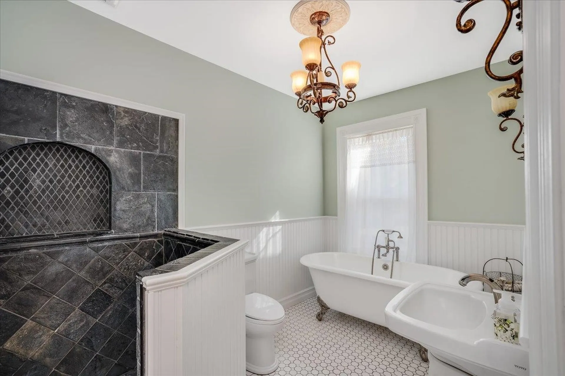 1 North Main Street Mont Vernon NH 03057