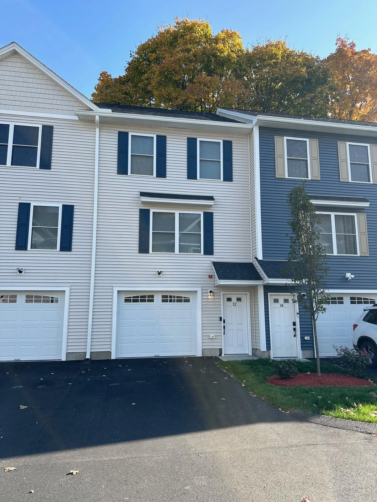 12 Sapphire Lane Nashua NH 03060