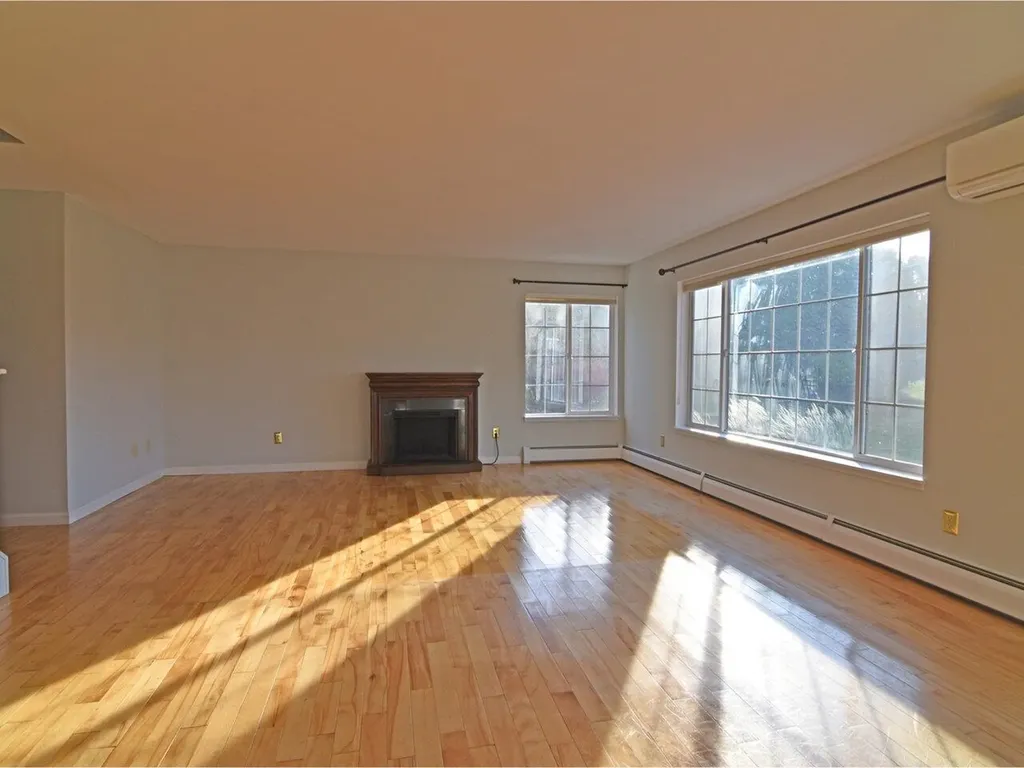 15 Cardinal Lane Essex VT 05452