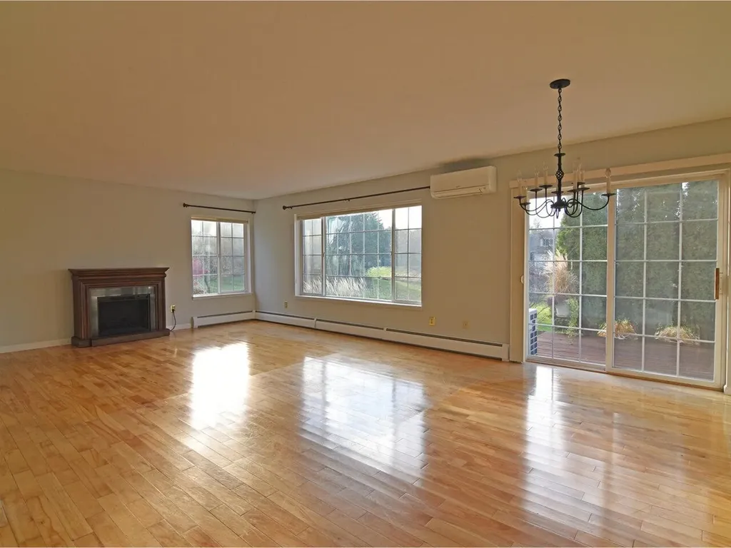 15 Cardinal Lane Essex VT 05452