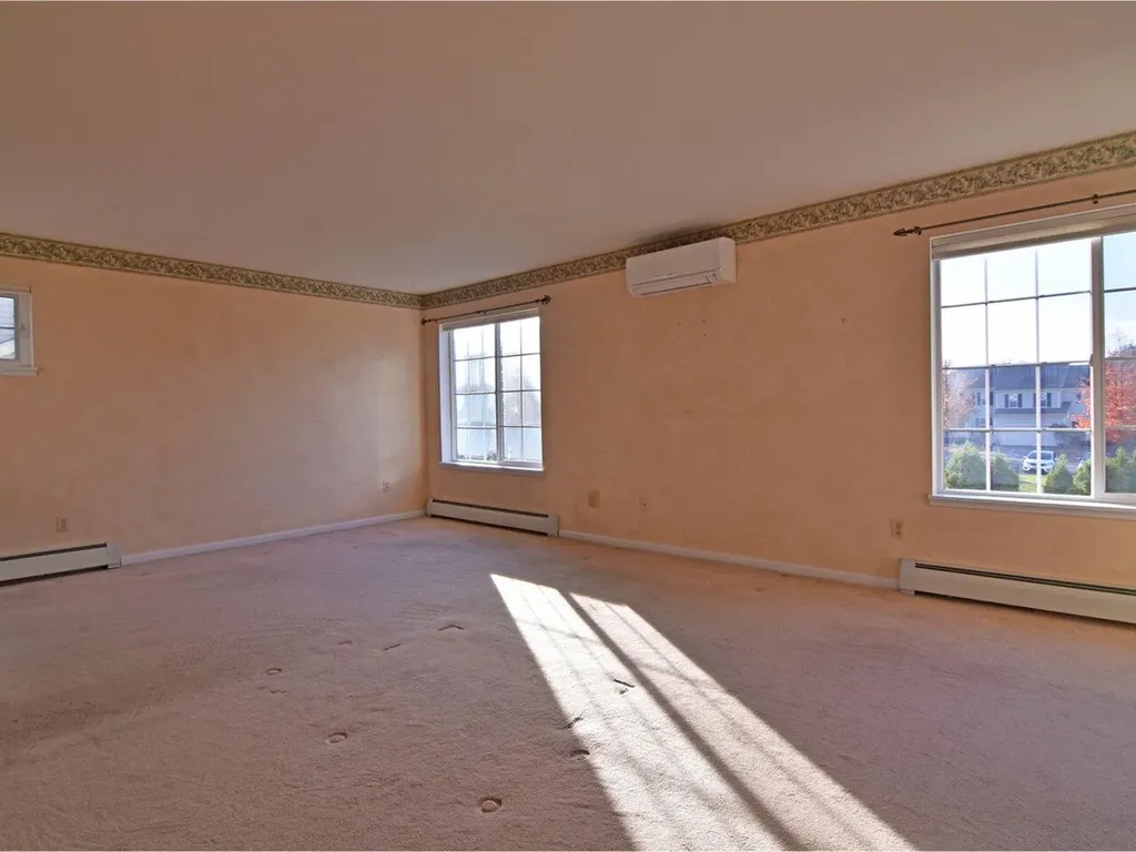 15 Cardinal Lane Essex VT 05452