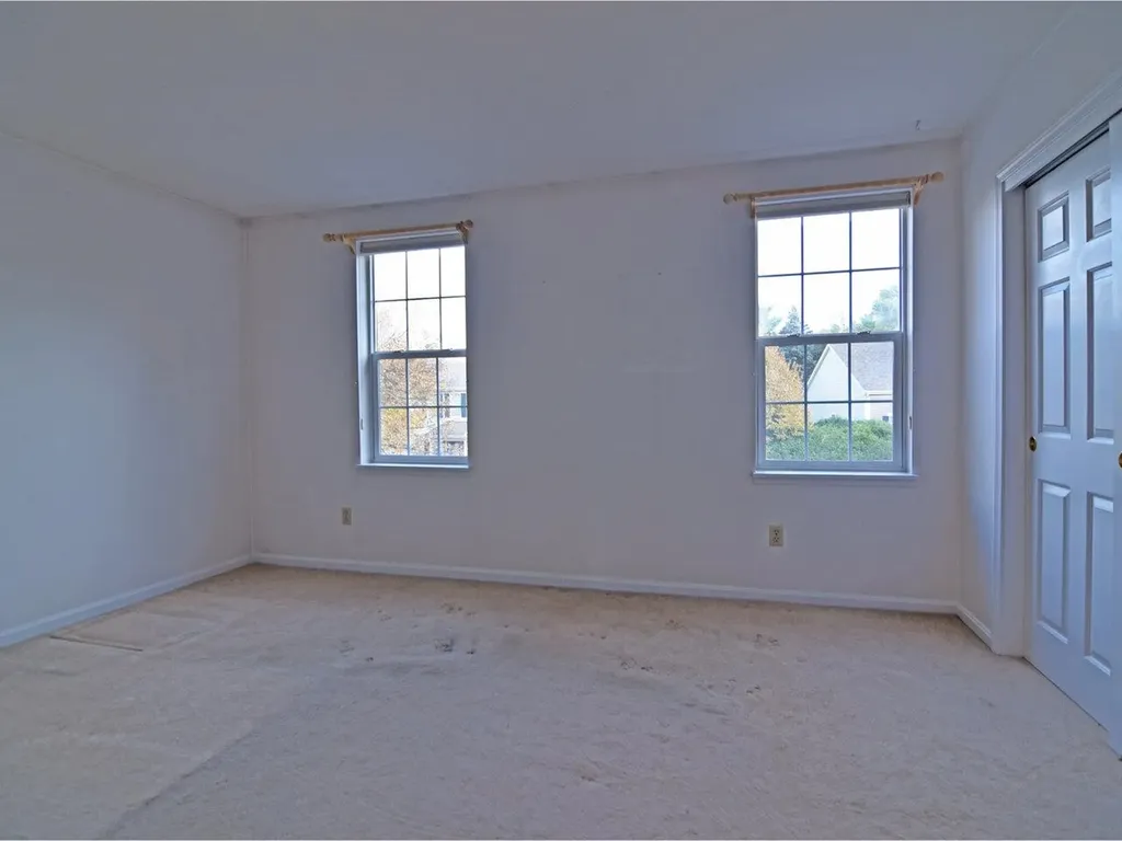 15 Cardinal Lane Essex VT 05452