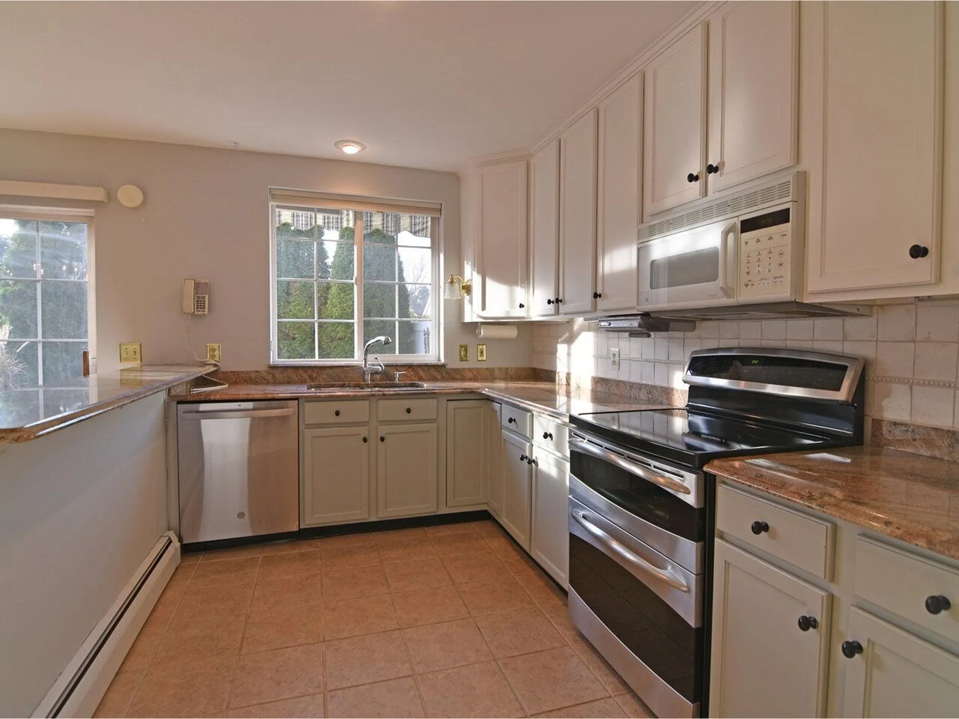 15 Cardinal Lane Essex VT 05452