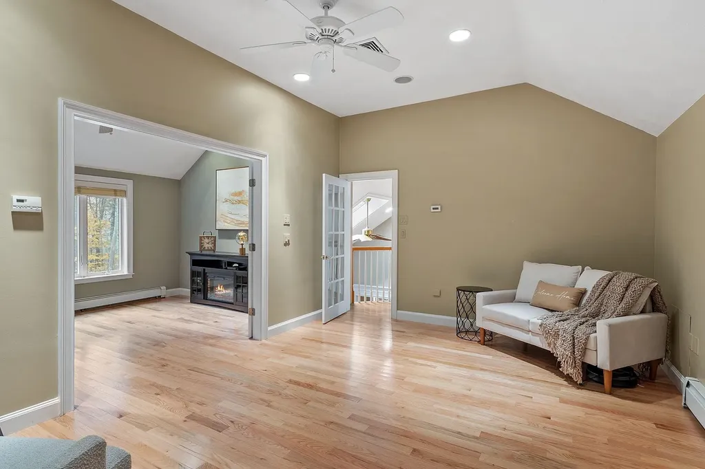 23 Hawthorne Road Windham NH 03087