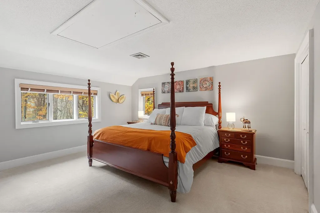 23 Hawthorne Road Windham NH 03087