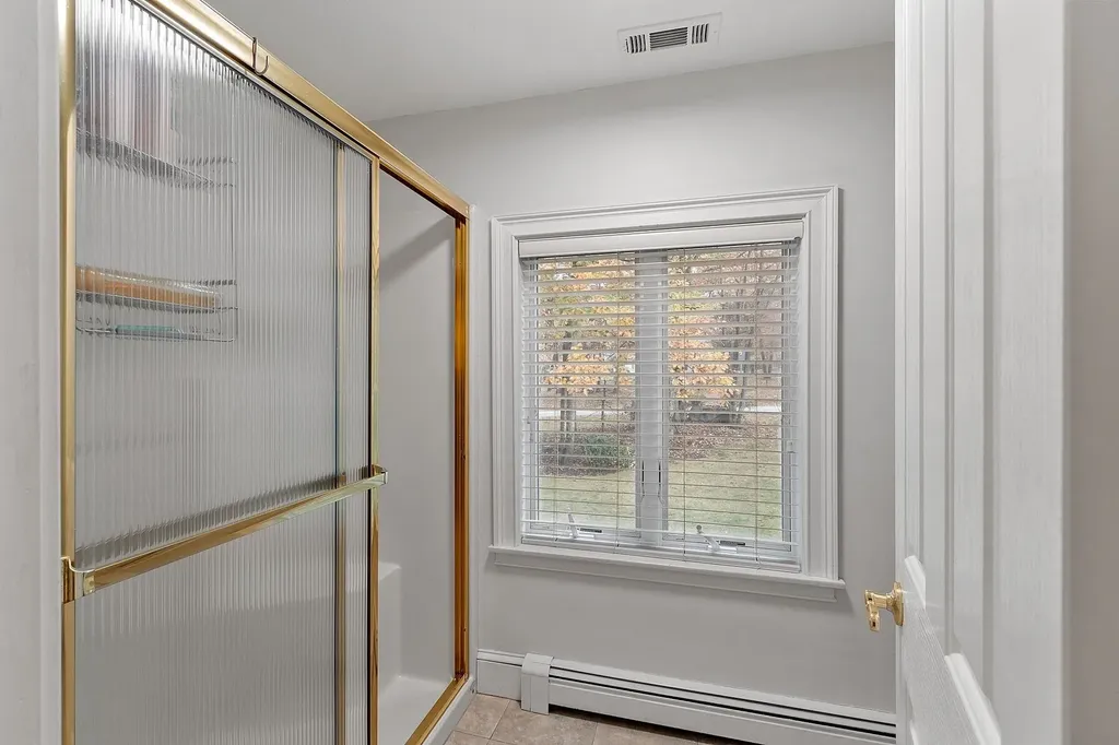 23 Hawthorne Road Windham NH 03087