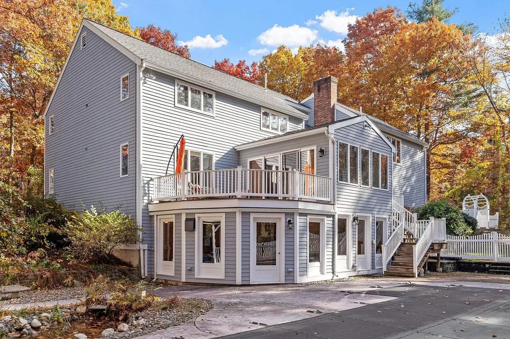 23 Hawthorne Road Windham NH 03087