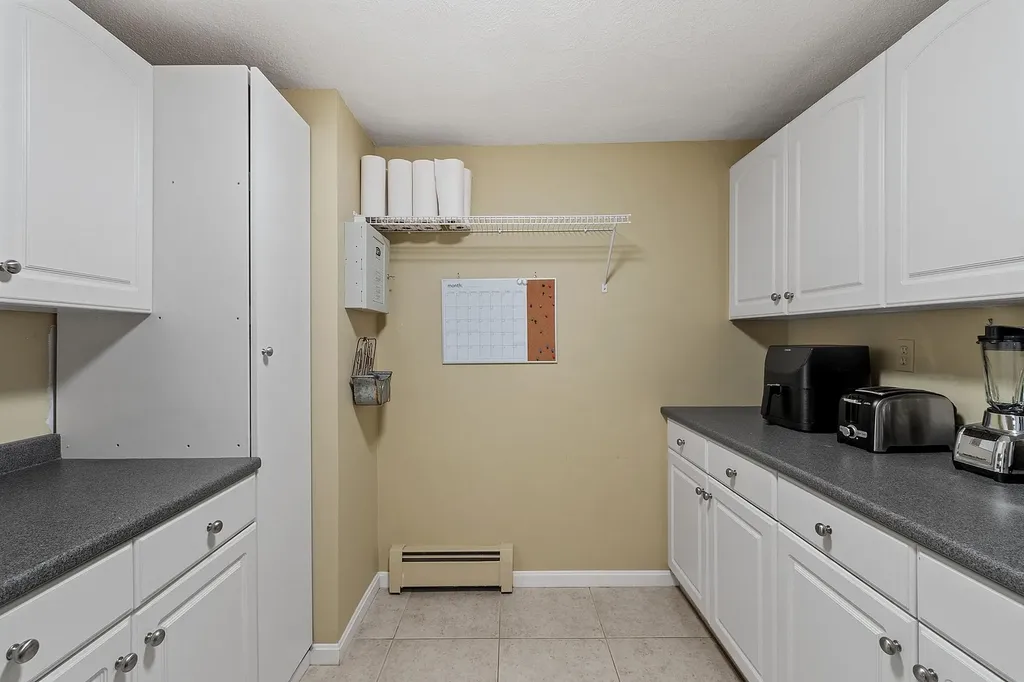 23 Hawthorne Road Windham NH 03087