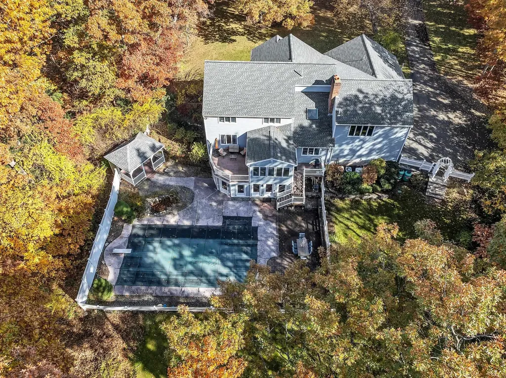 23 Hawthorne Road Windham NH 03087