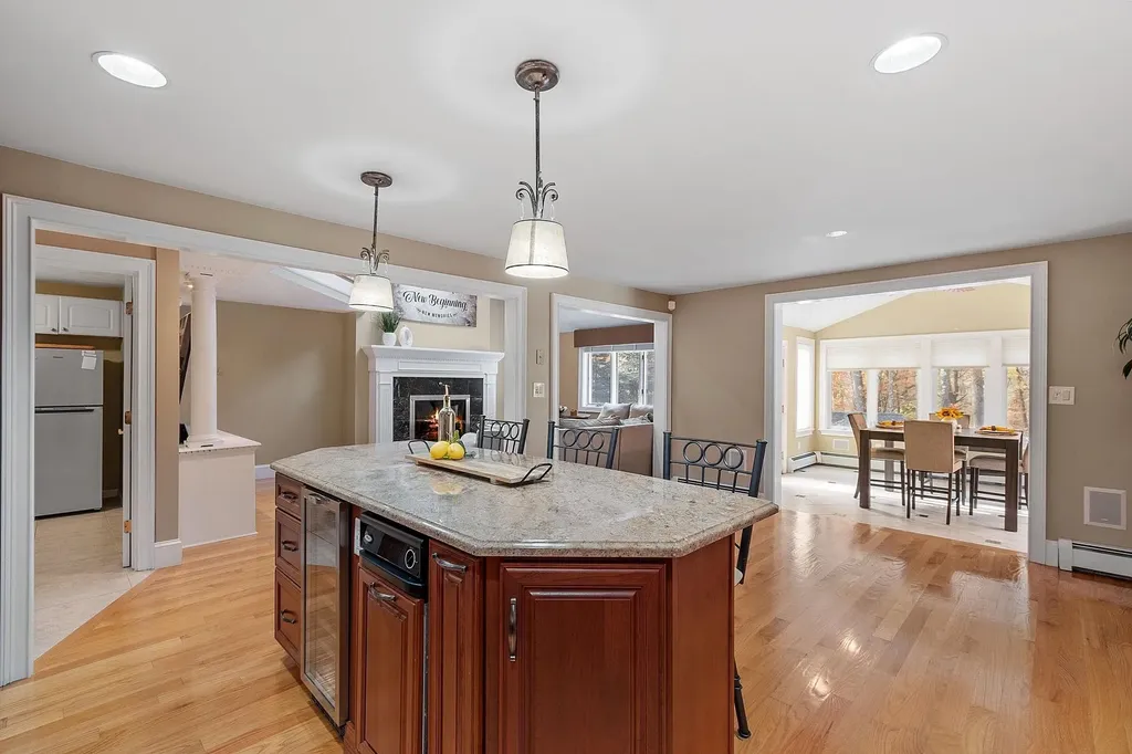 23 Hawthorne Road Windham NH 03087