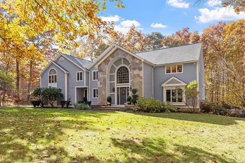 23 Hawthorne Road Windham NH 03087