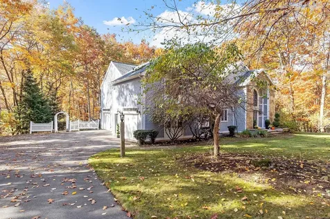23 Hawthorne Road Windham NH 03087