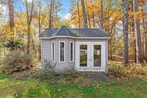 23 Hawthorne Road Windham NH 03087