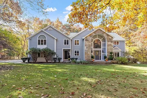 23 Hawthorne Road Windham NH 03087