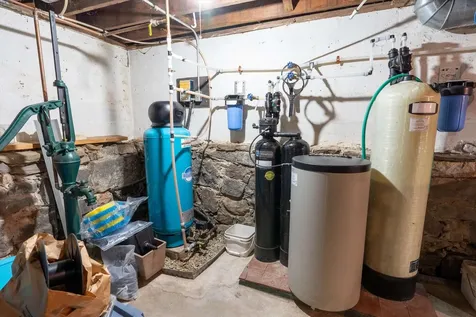 161 Fordway Extension Derry NH 03038