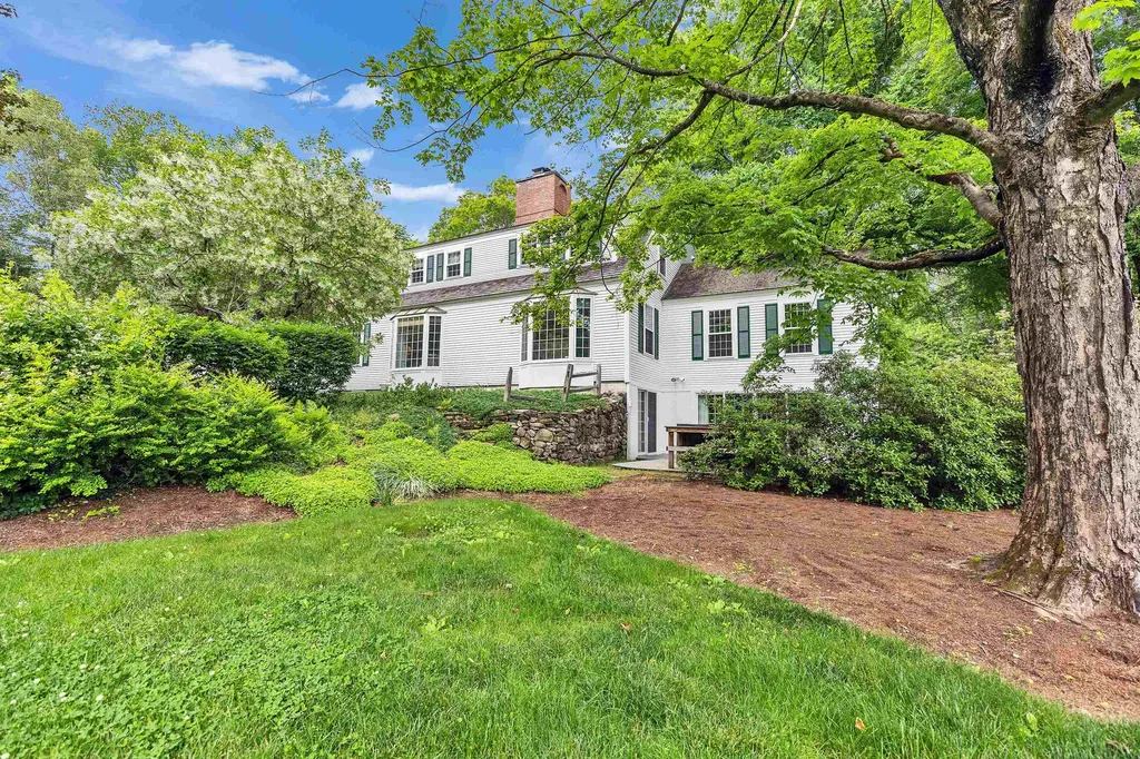 16 Storybrook Lane Amherst NH 03031