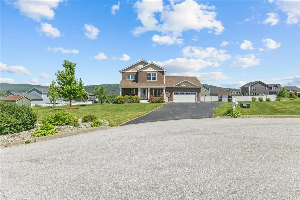 55 Over Lake Court St. Albans Town VT 05478