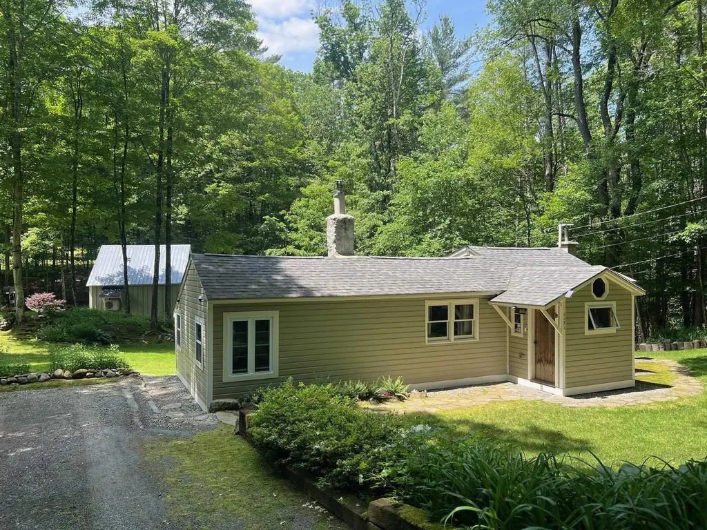 1171 Wickopee Hill Dummerston VT 05301