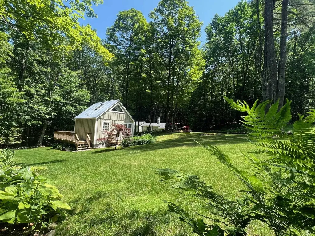 1171 Wickopee Hill Dummerston VT 05301