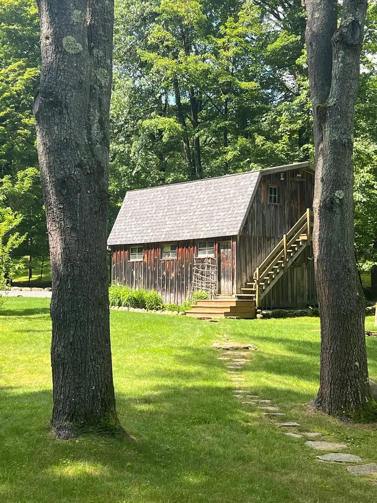 1171 Wickopee Hill Dummerston VT 05301