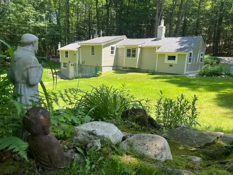 1171 Wickopee Hill Dummerston VT 05301