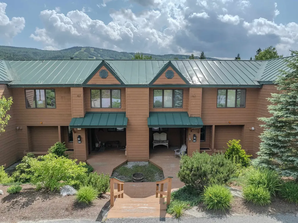 54 Appleby Close Carroll NH 03575