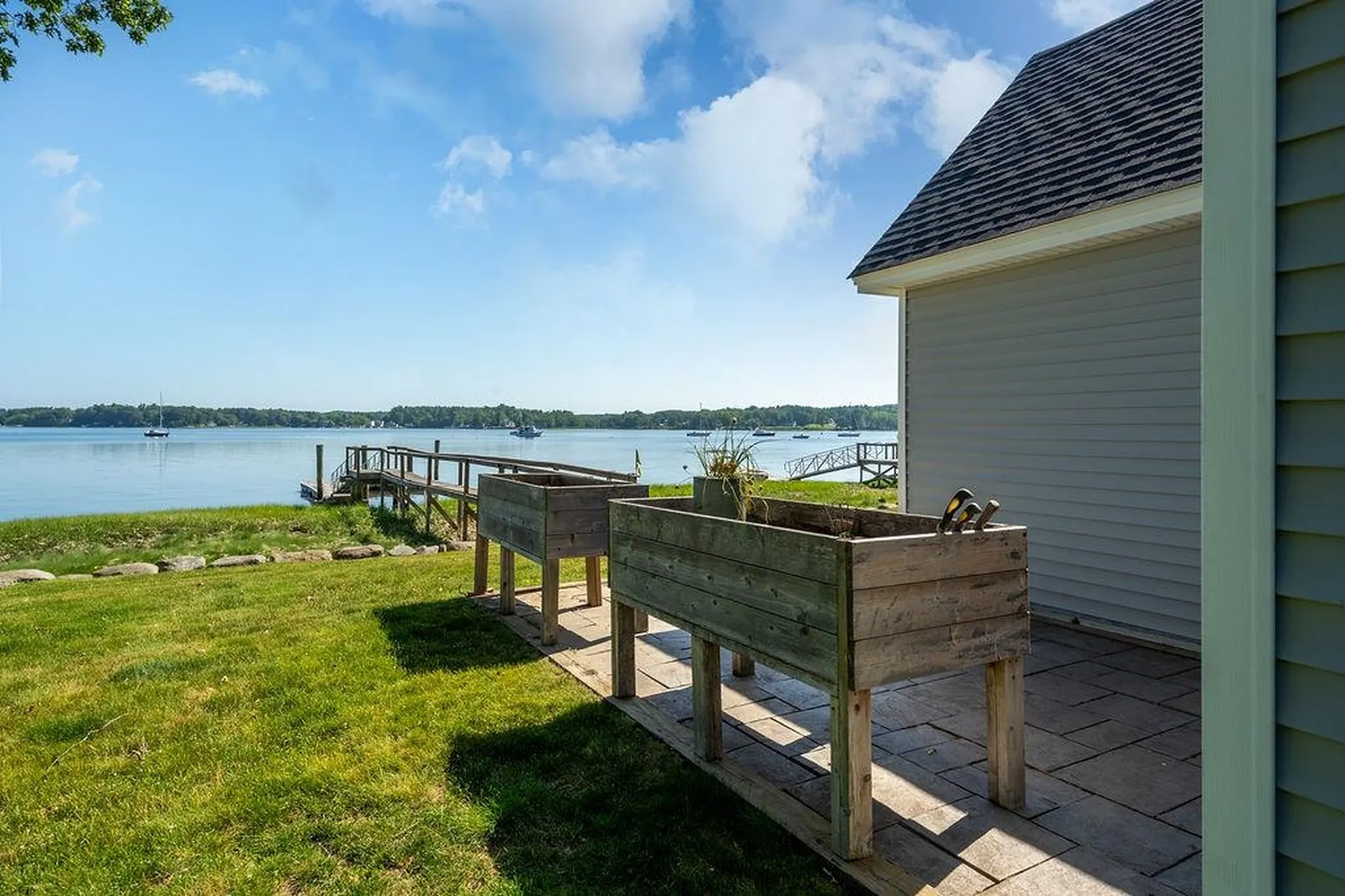 27 Wentworth Terrace Dover NH 03820