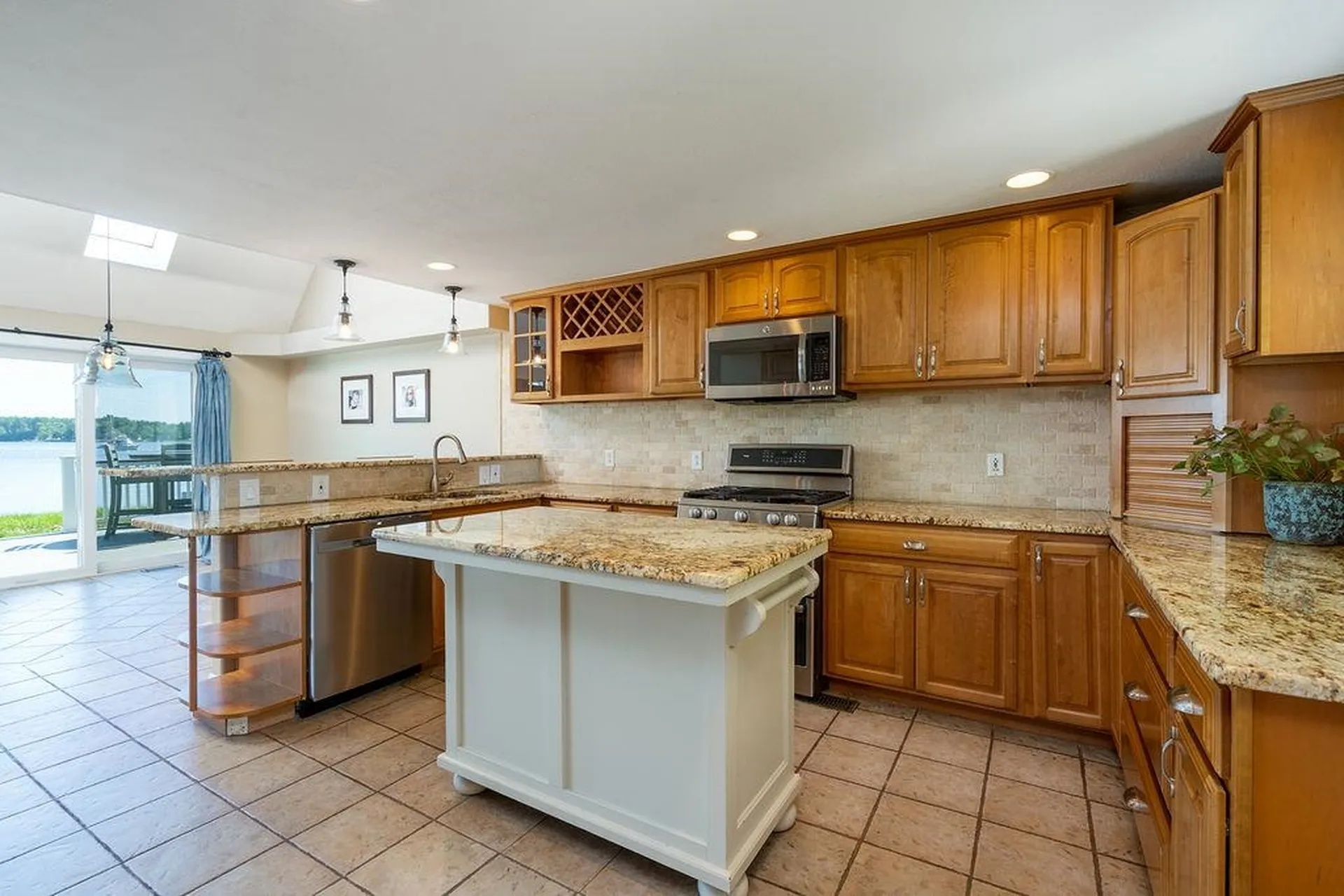 27 Wentworth Terrace Dover NH 03820