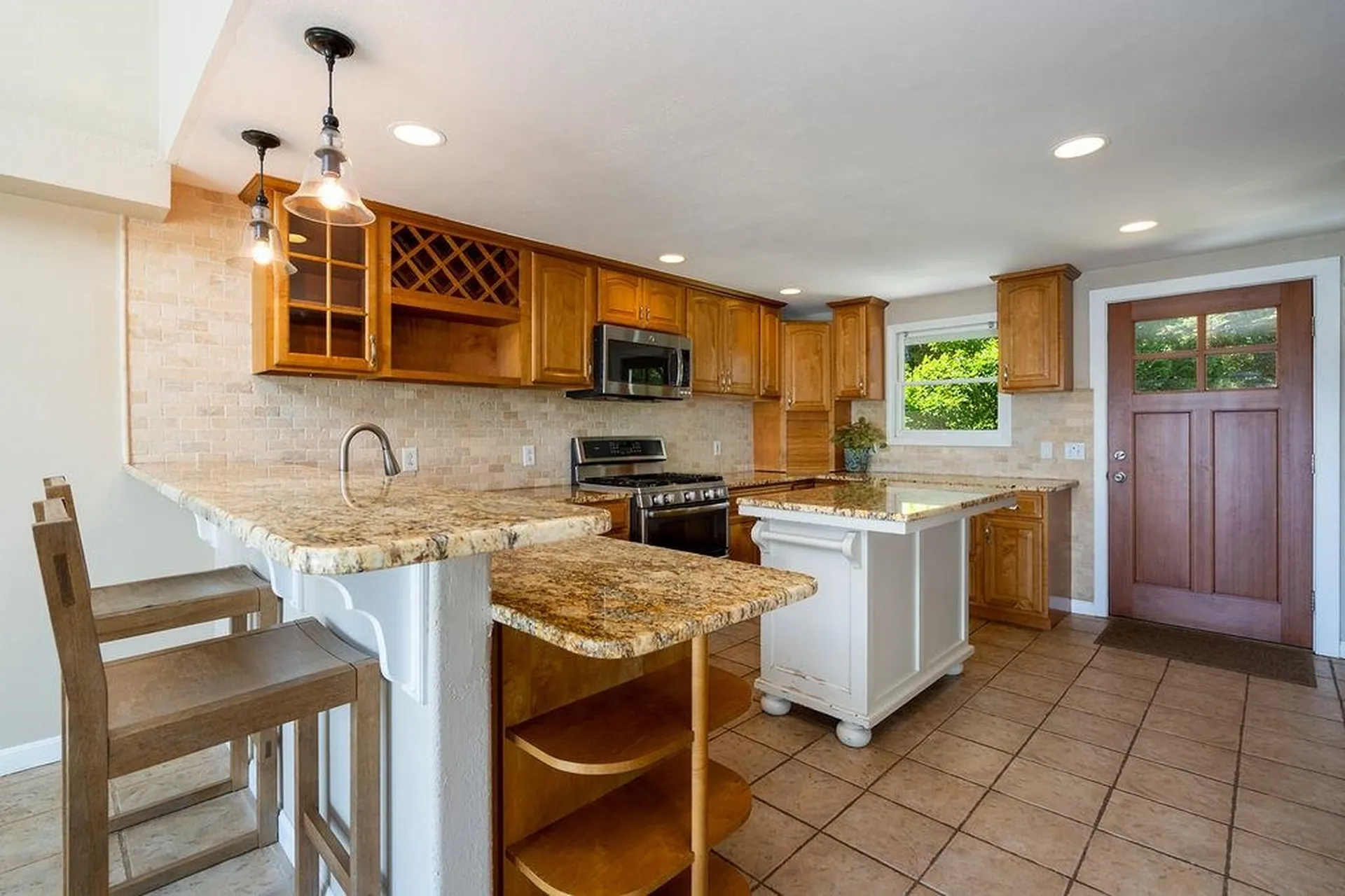 27 Wentworth Terrace Dover NH 03820