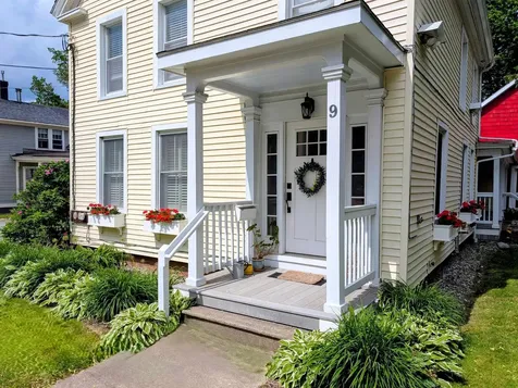 9 Union Street Waterbury VT 05676-1321