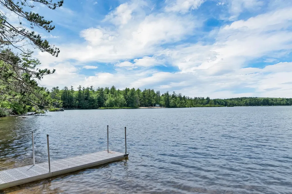 9 Country Lane New Durham NH 03855