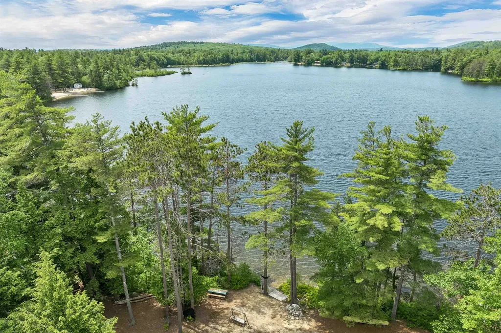 9 Country Lane New Durham NH 03855