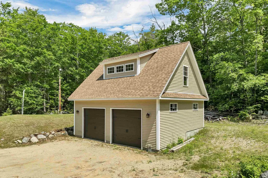 9 Country Lane New Durham NH 03855