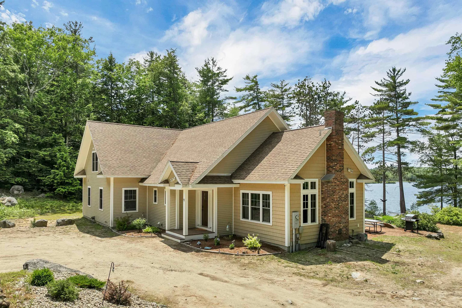 9 Country Lane New Durham NH 03855