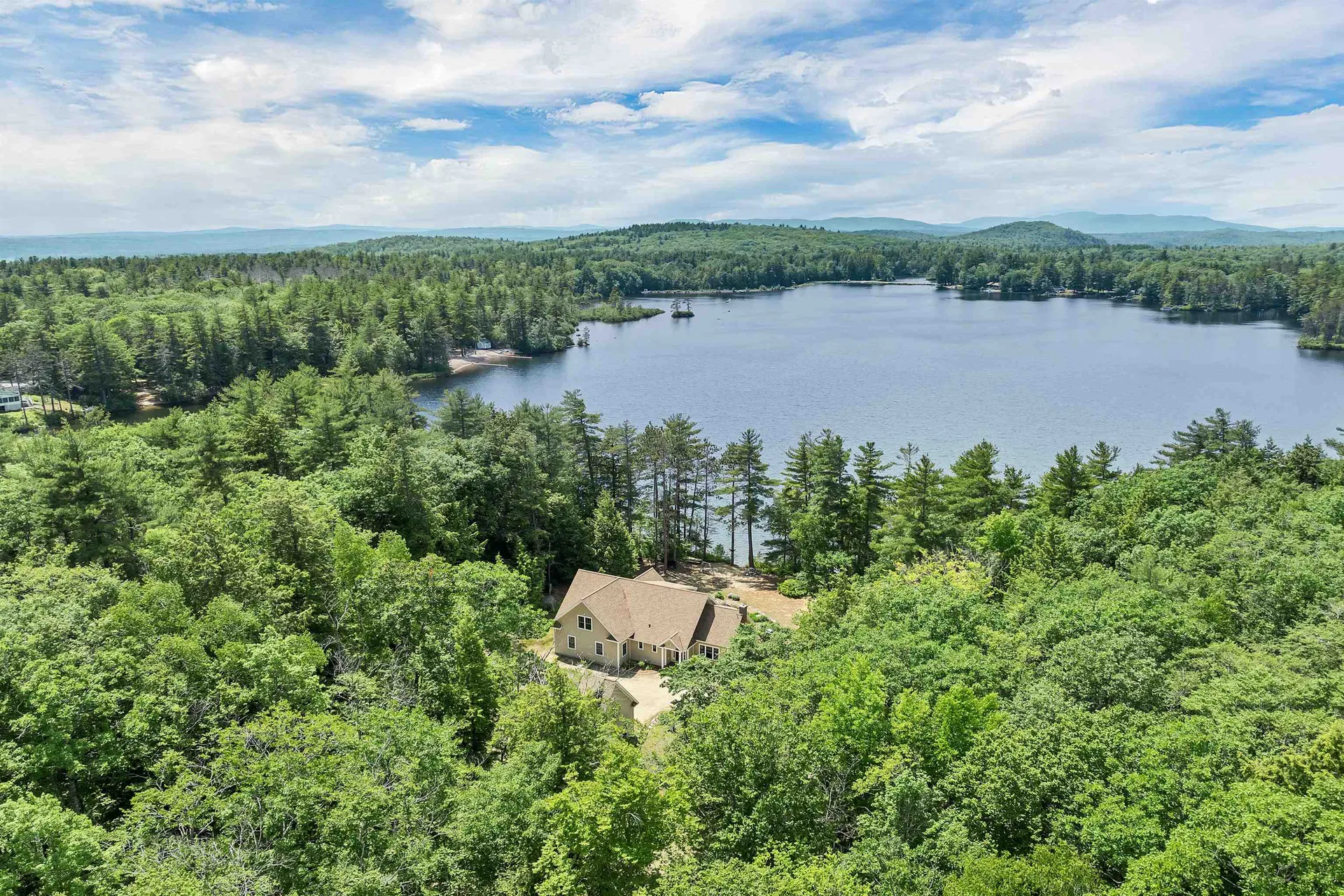 9 Country Lane New Durham NH 03855