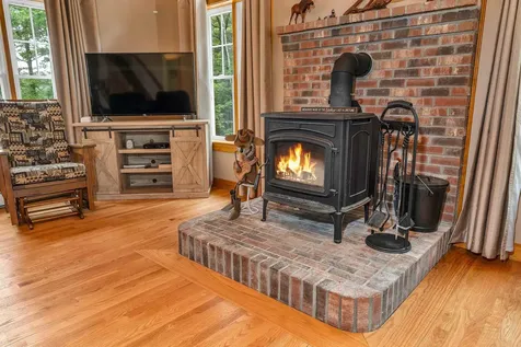 9 Country Lane New Durham NH 03855