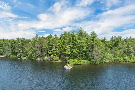 9 Country Lane New Durham NH 03855