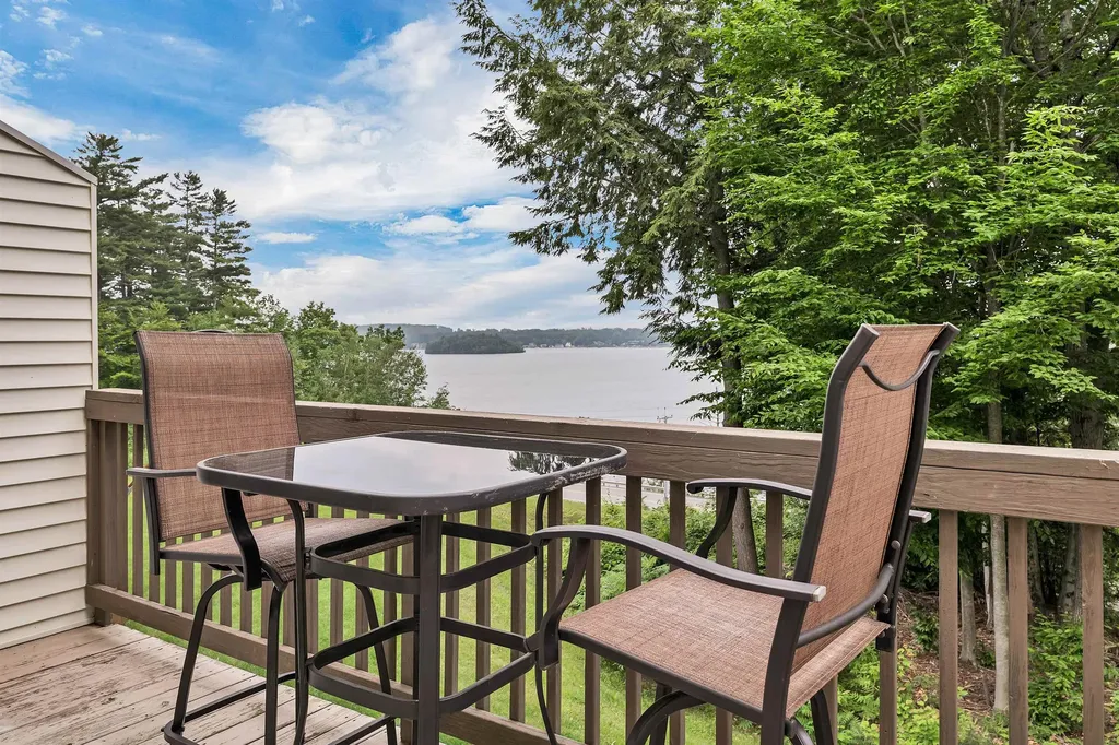 30 Brady Way Laconia NH 03246