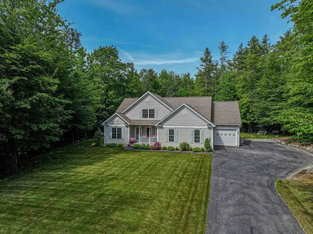 138 Page Road New London NH 03257