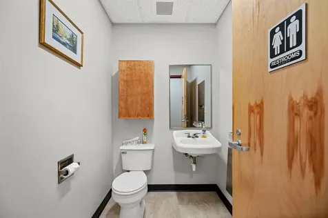 2096 Airport Road Berlin VT 05641