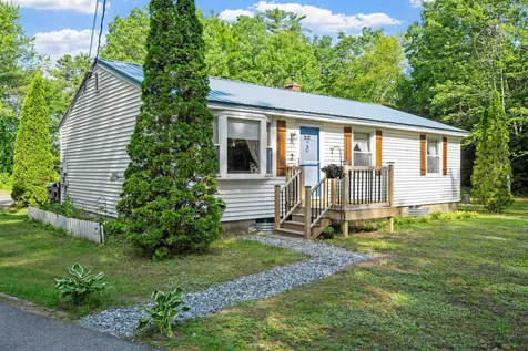 20 Tioga Drive Belmont NH 03220