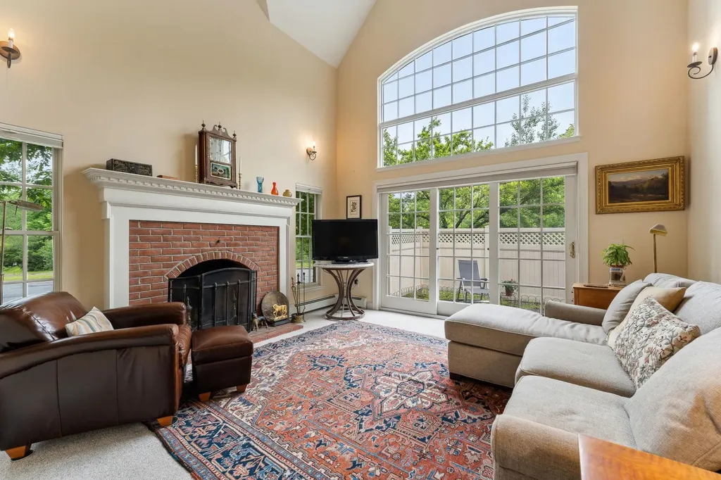 36 Stonehurst Common Hanover NH 03755