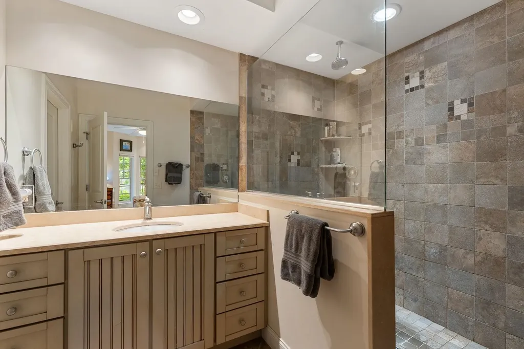 36 Stonehurst Common Hanover NH 03755