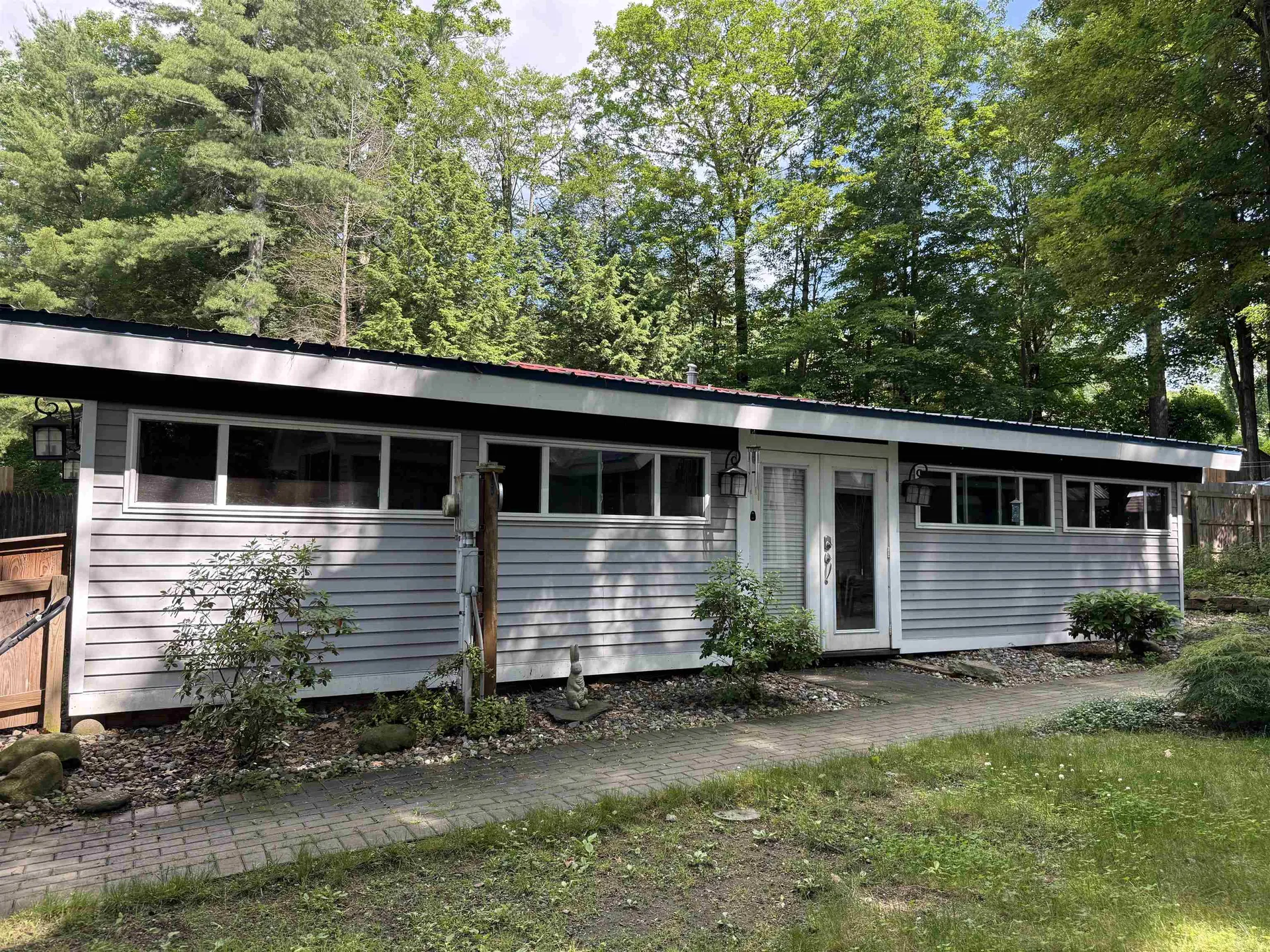 15 Lynwood Drive Brattleboro VT 05301