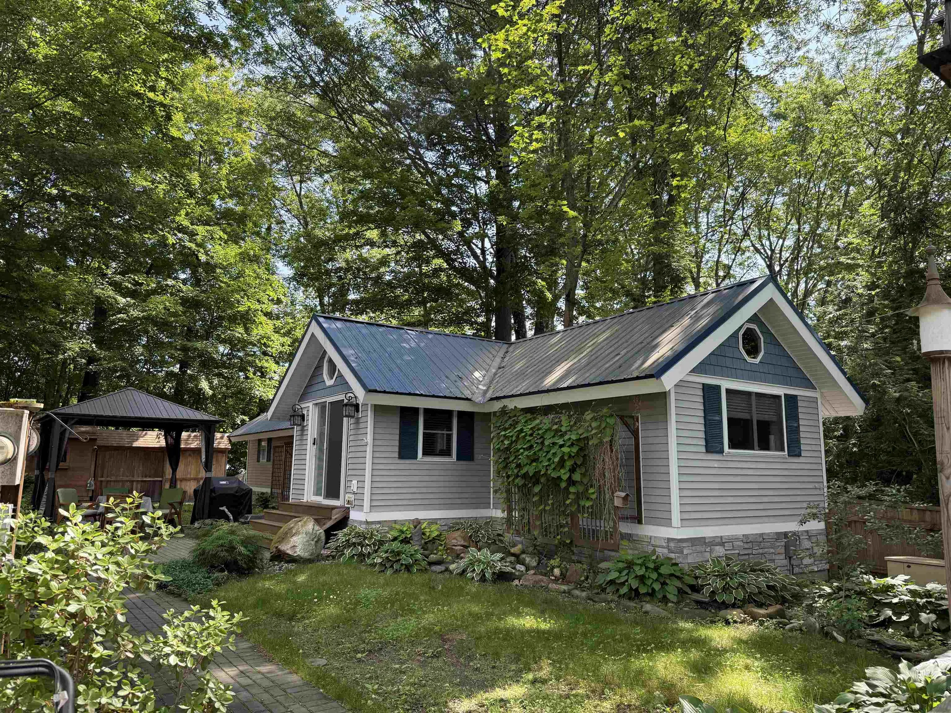 15 Lynwood Drive Brattleboro VT 05301