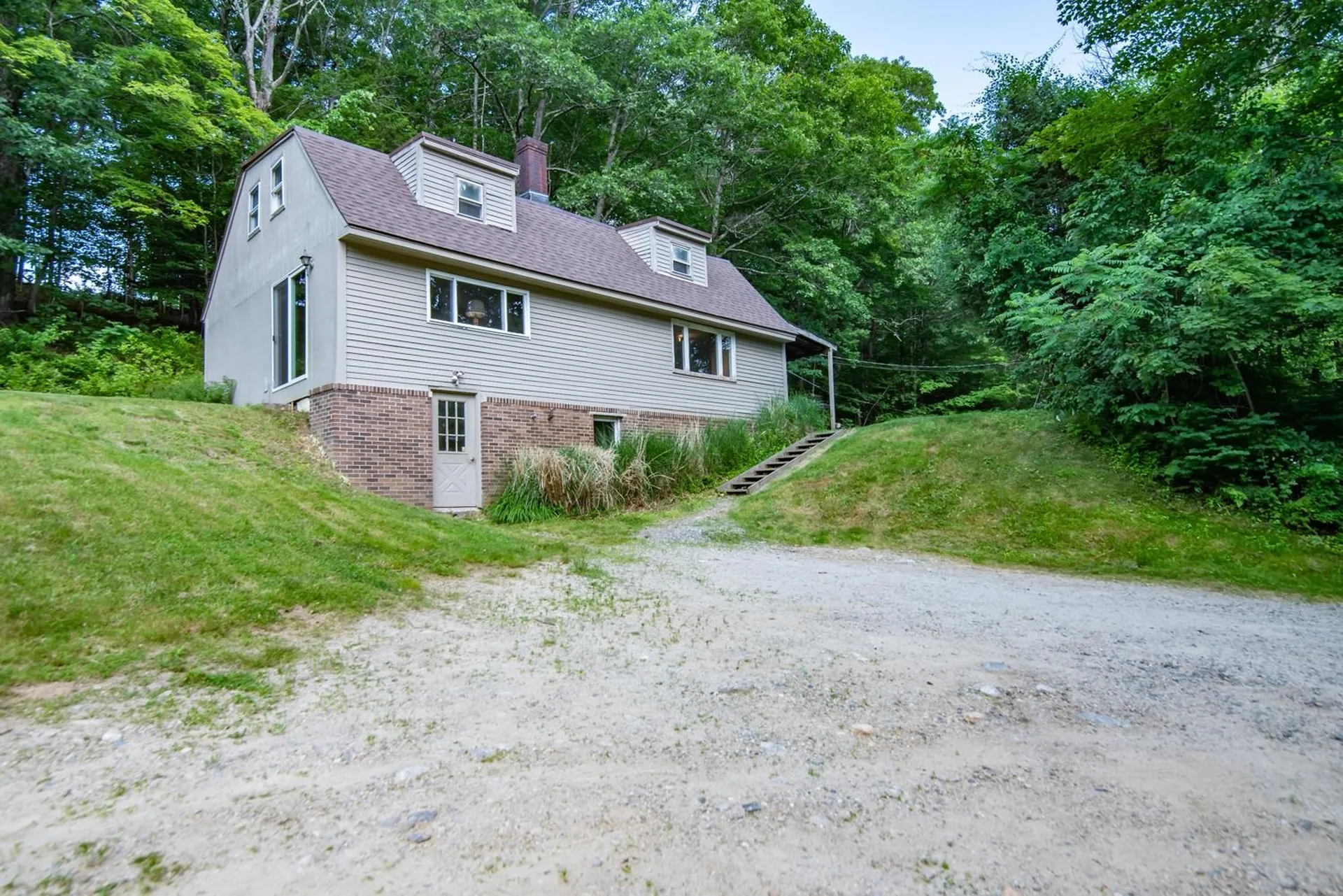 40 Brown Road Deerfield NH 03037