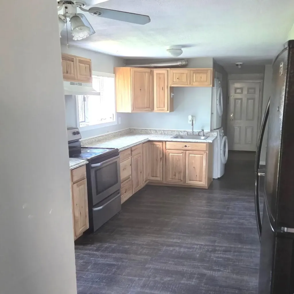 2 Lawrence Road Derry NH 03038