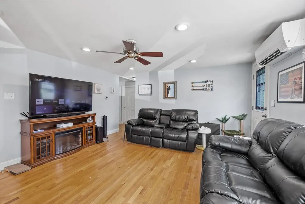 103 Old Rockingham Road Salem NH 03079